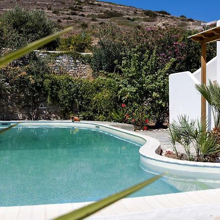 Daphne'S Lux Villa Paraspori  Exteriör bild