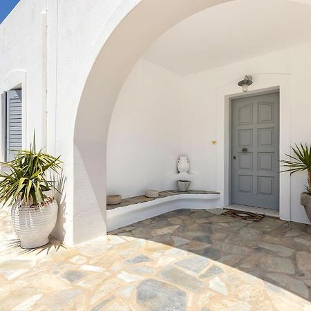 Daphne'S Lux Villa Paraspori  Exteriör bild