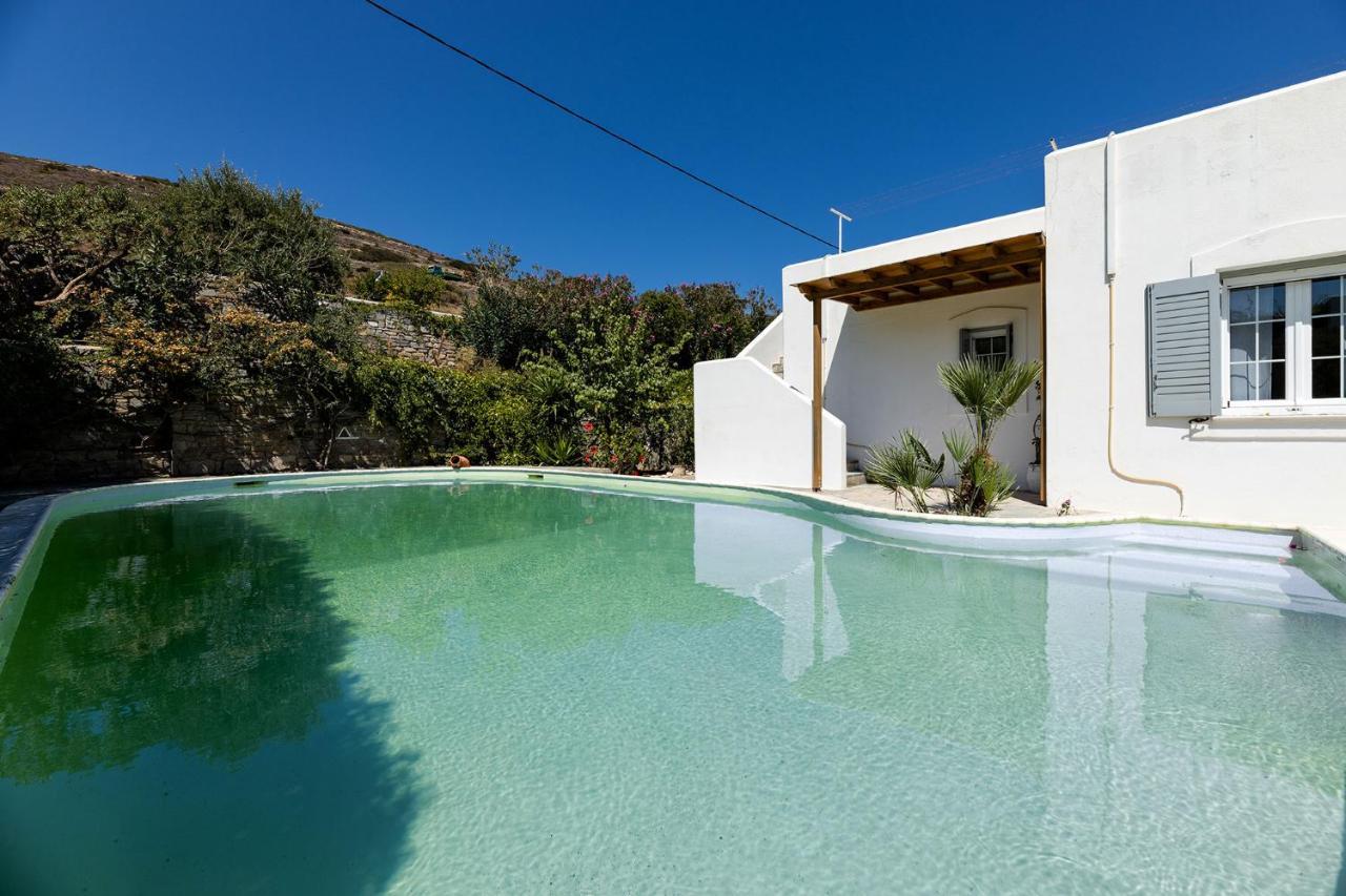 Daphne'S Lux Villa Paraspori  Exteriör bild