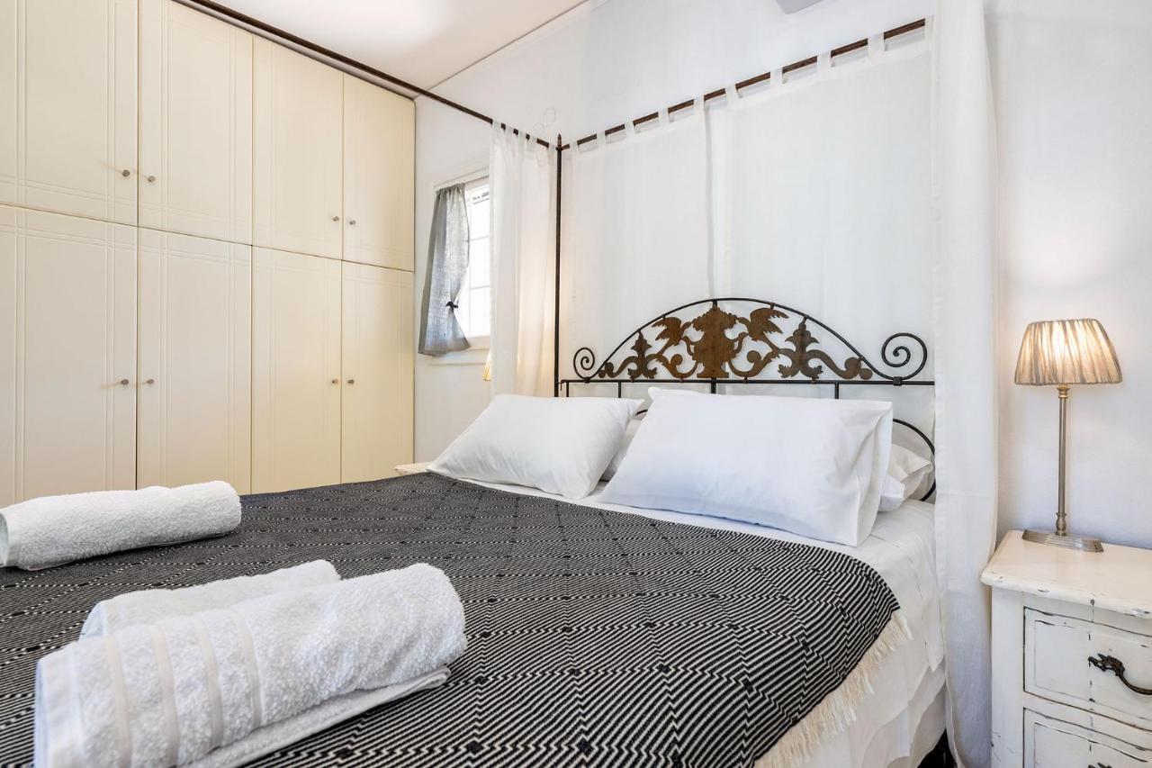 Daphne'S Lux Villa Paraspori  Exteriör bild