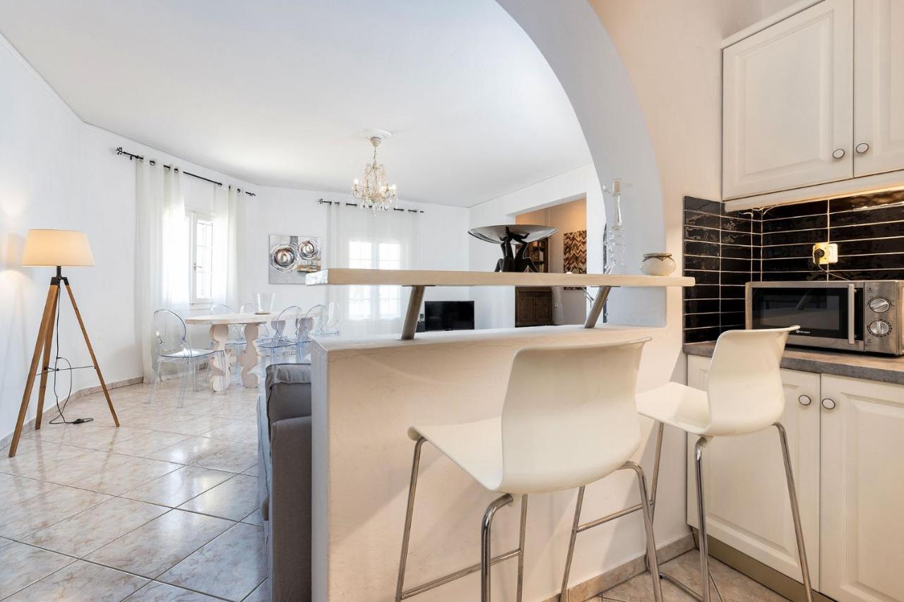 Daphne'S Lux Villa Paraspori  Exteriör bild