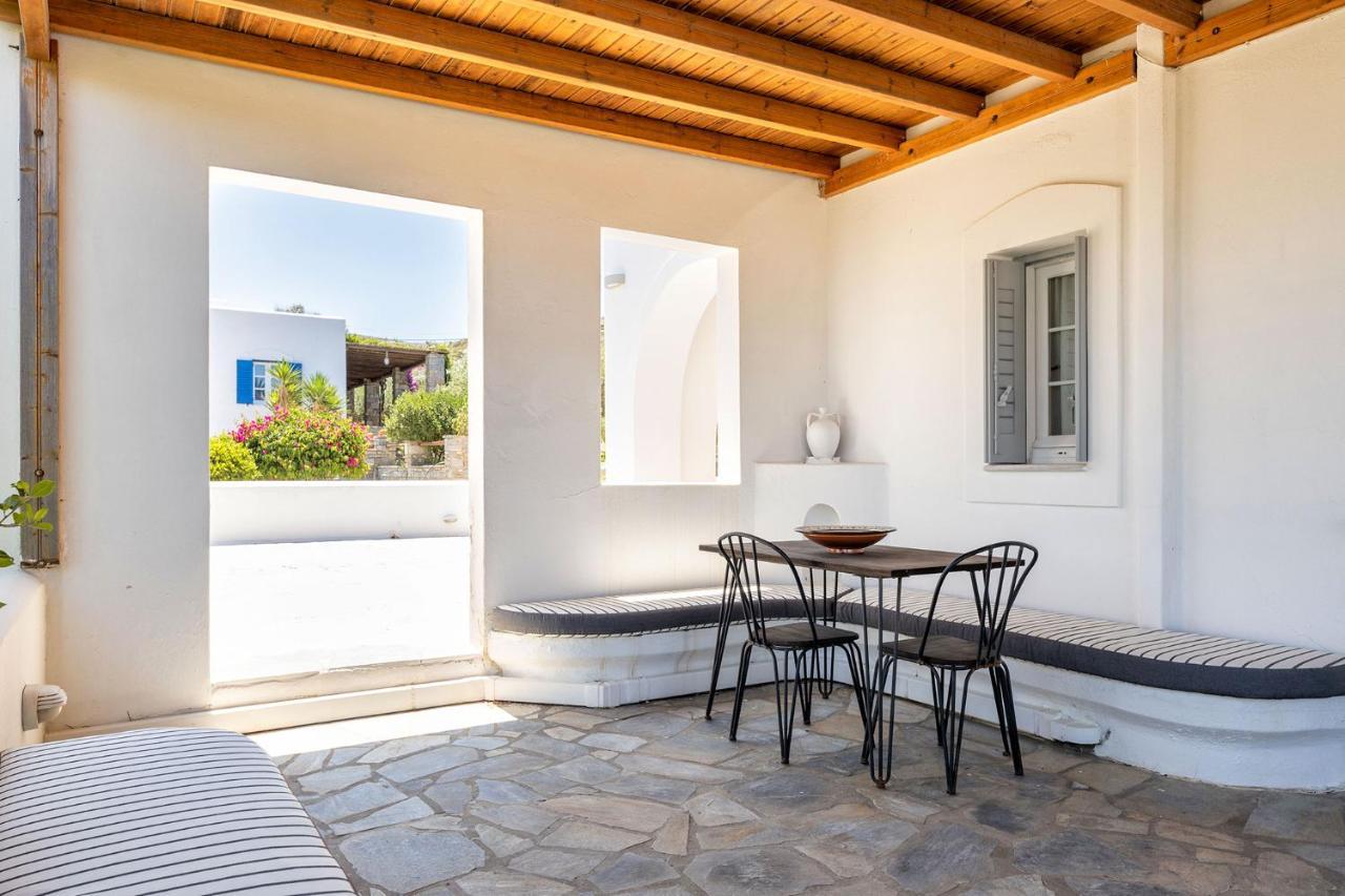 Daphne'S Lux Villa Paraspori  Exteriör bild